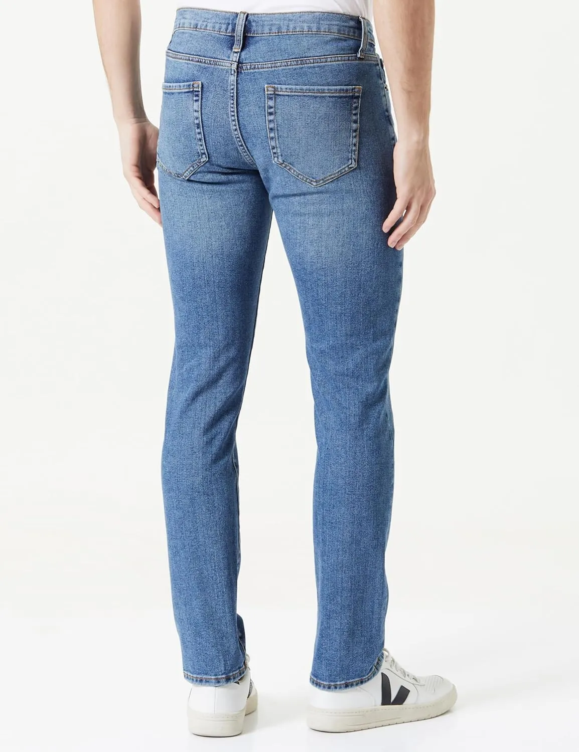 Amazon Essentials Men's Athletic-Fit Stretch Jeans