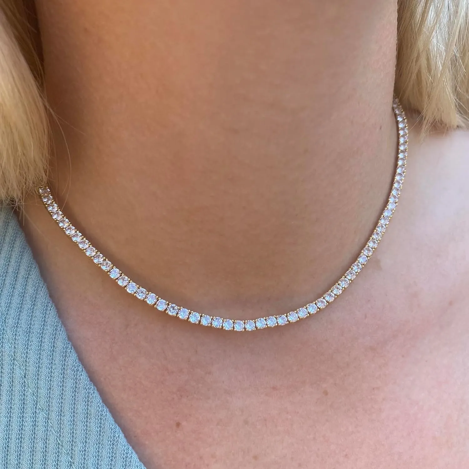 CAROVO Gold Necklace for Women,Dainty Gold Necklaces 14k Gold Plated Diamond Necklaces Cute CZ Solitaire Choker Necklaces for Women Simple Cubic Zirconia Pendant Necklace Trendy Jewelry Gifts