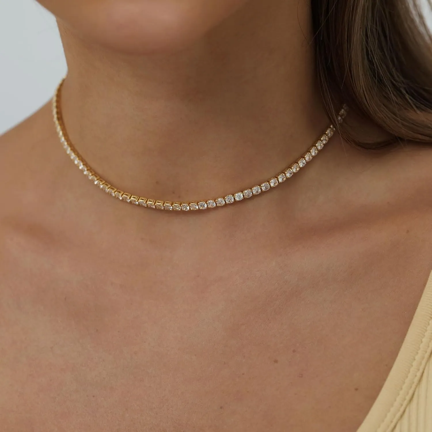 CAROVO Gold Necklace for Women,Dainty Gold Necklaces 14k Gold Plated Diamond Necklaces Cute CZ Solitaire Choker Necklaces for Women Simple Cubic Zirconia Pendant Necklace Trendy Jewelry Gifts