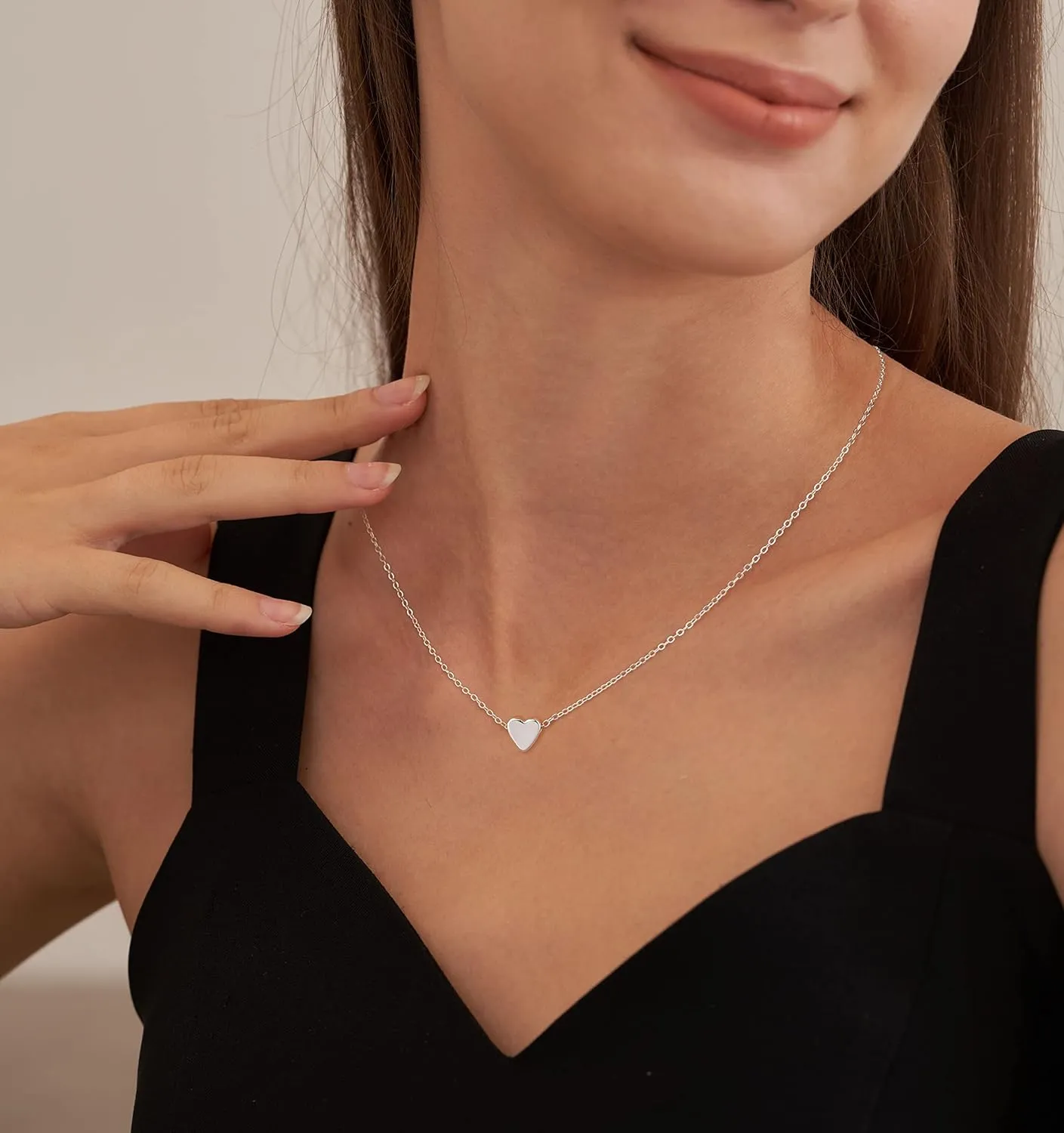 Foxgirl Gold Heart Necklaces for Women 14k Gold Plated Pendant Necklace Simple Cute Necklaces for Women Dainty Layered Choker Necklaces for Women Gold Jewelry for Teen Girls