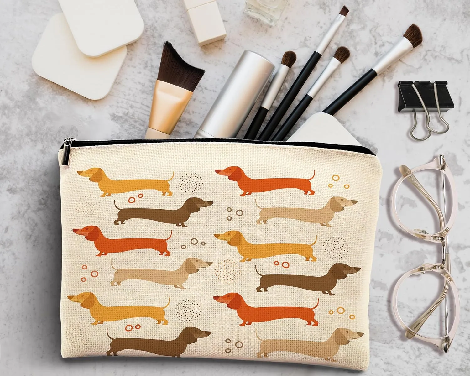 kdqua Dachshund Gifts Dog Makeup Bag, Dachshund Gifts for Women, Dachshund Mom Gifts,Dachshund Lover Gifts, Dachshund Wiener Dog Animal Linen Cosmetic Bag Zipper Pouch Travel Organizer Toiletry Bag