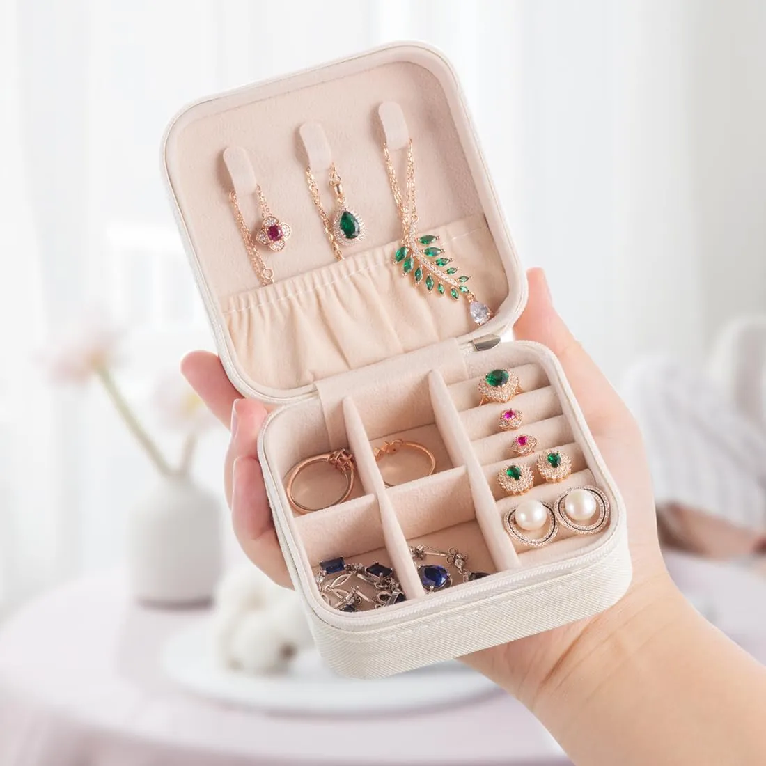 Travel Jewelry Case, Jewelry Organizer Box, Jewelry Organizer Travel Small Ring Organizer Necklace Organizer Earring Organizer Box - White