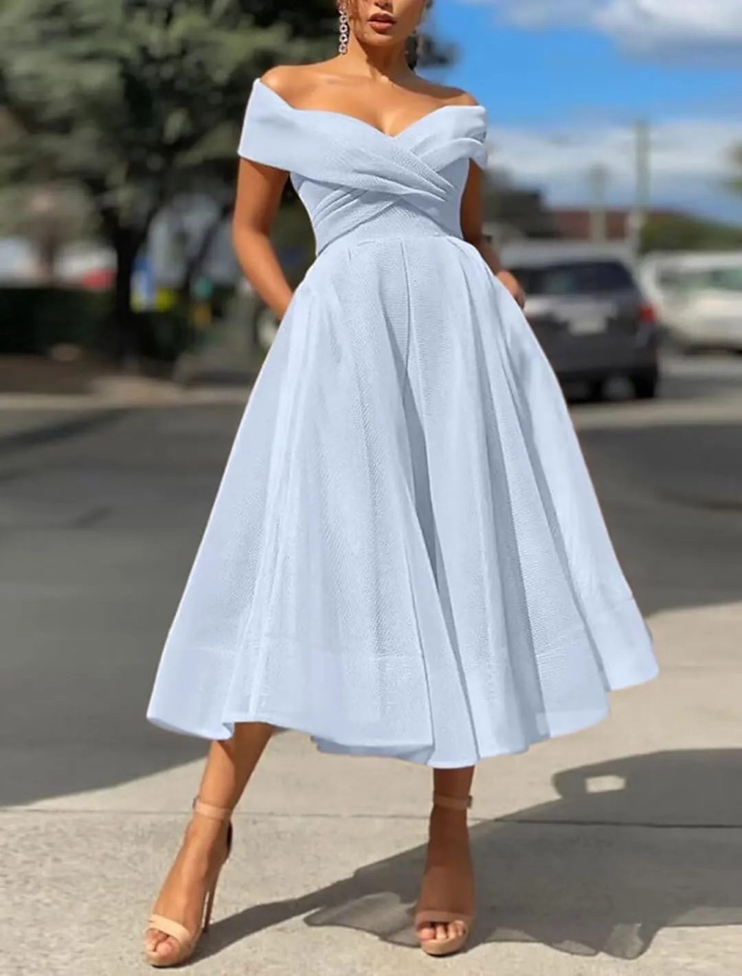 Vintage Off Shoulder A-Line Tulle Prom Dress for Women Strapless Sleeveless Formal Evening Gowns with Pockets