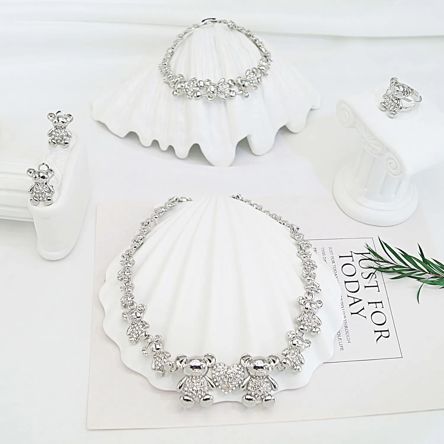 Women Jewelry Sets Gold Jewelry XOXO Fashion Bear Necklace Love Bear Earrings Bear and Heart Bracelet Jewelry Gifts Elegant Bridal Accessories Women Party Gifts Shiny Jewelry