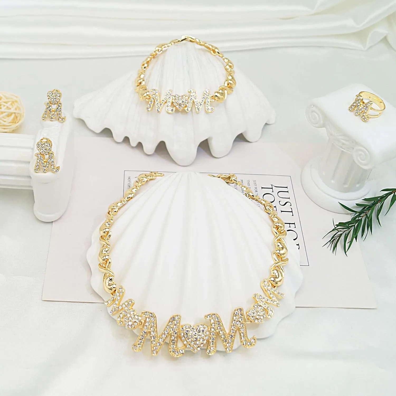 Women Jewelry Sets Gold Jewelry XOXO Fashion Bear Necklace Love Bear Earrings Bear and Heart Bracelet Jewelry Gifts Elegant Bridal Accessories Women Party Gifts Shiny Jewelry