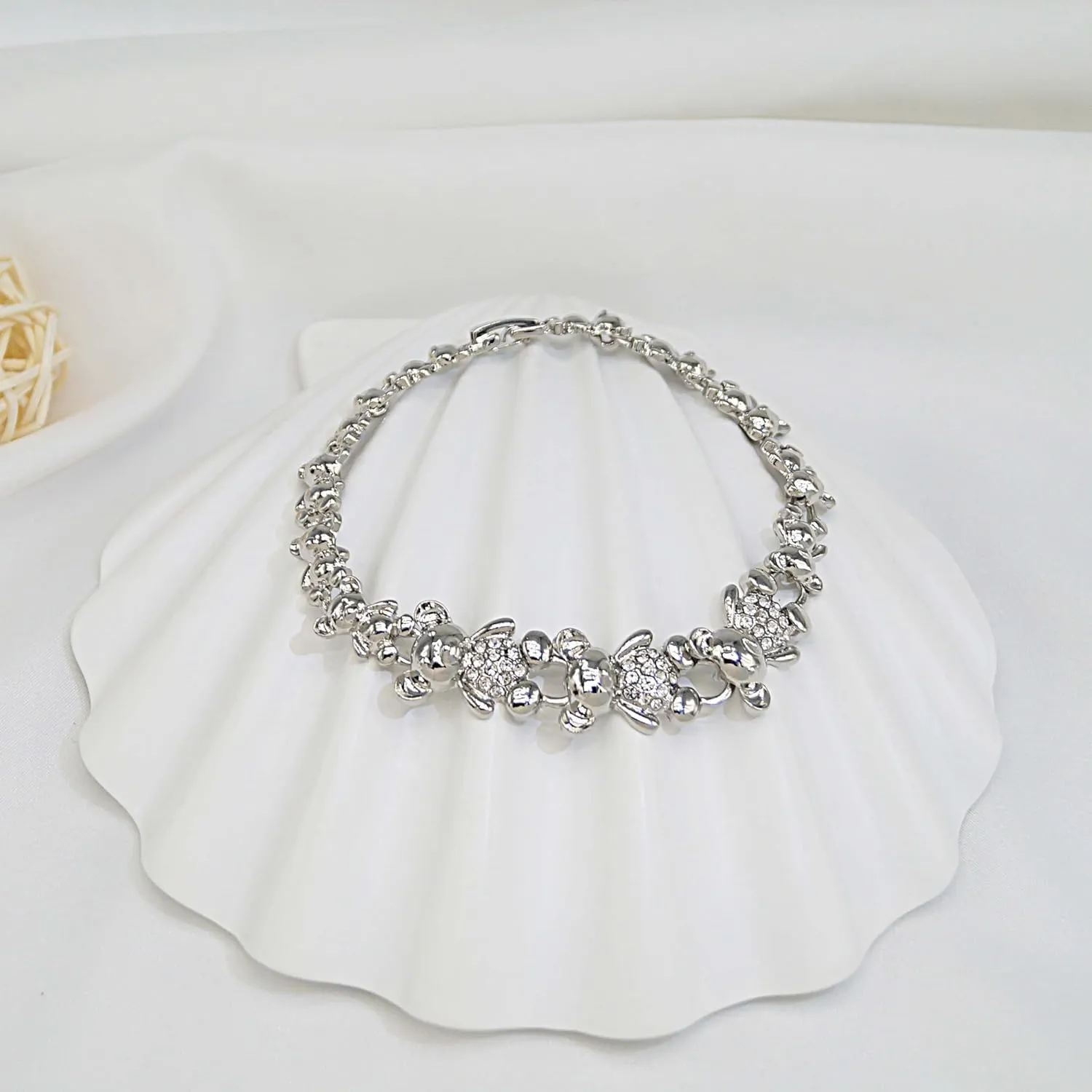 Women Jewelry Sets Gold Jewelry XOXO Fashion Bear Necklace Love Bear Earrings Bear and Heart Bracelet Jewelry Gifts Elegant Bridal Accessories Women Party Gifts Shiny Jewelry