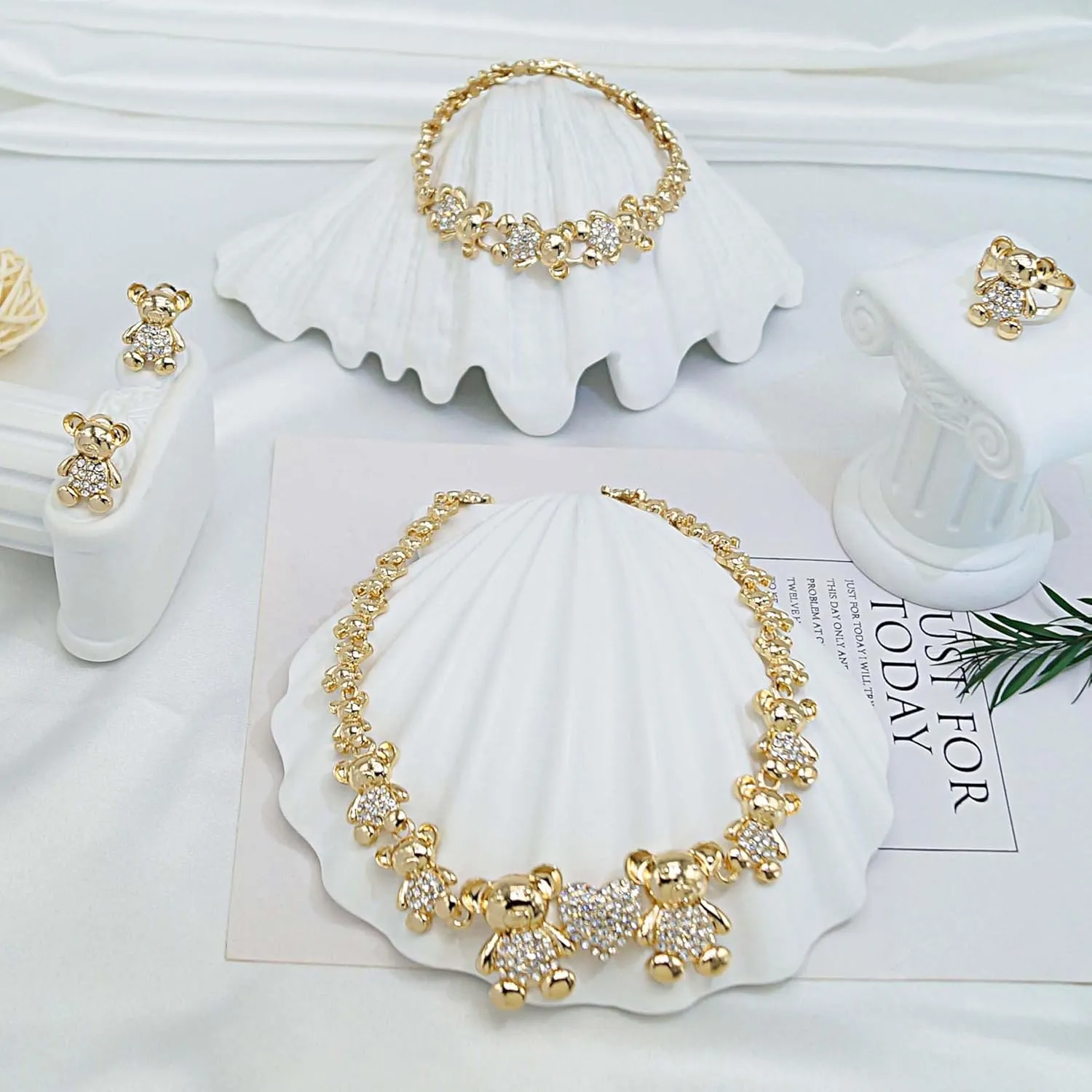 Women Jewelry Sets Gold Jewelry XOXO Fashion Bear Necklace Love Bear Earrings Bear and Heart Bracelet Jewelry Gifts Elegant Bridal Accessories Women Party Gifts Shiny Jewelry